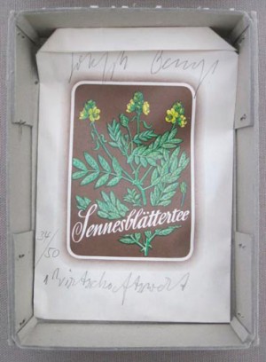 Joseph Beuys - Wirtschaftswert Brustee, 1977, tea package with handwritten addition