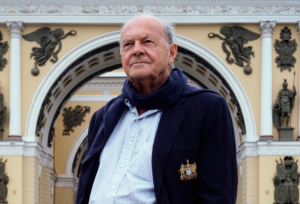 cy_twombly.png?itok=MIbkvsQs