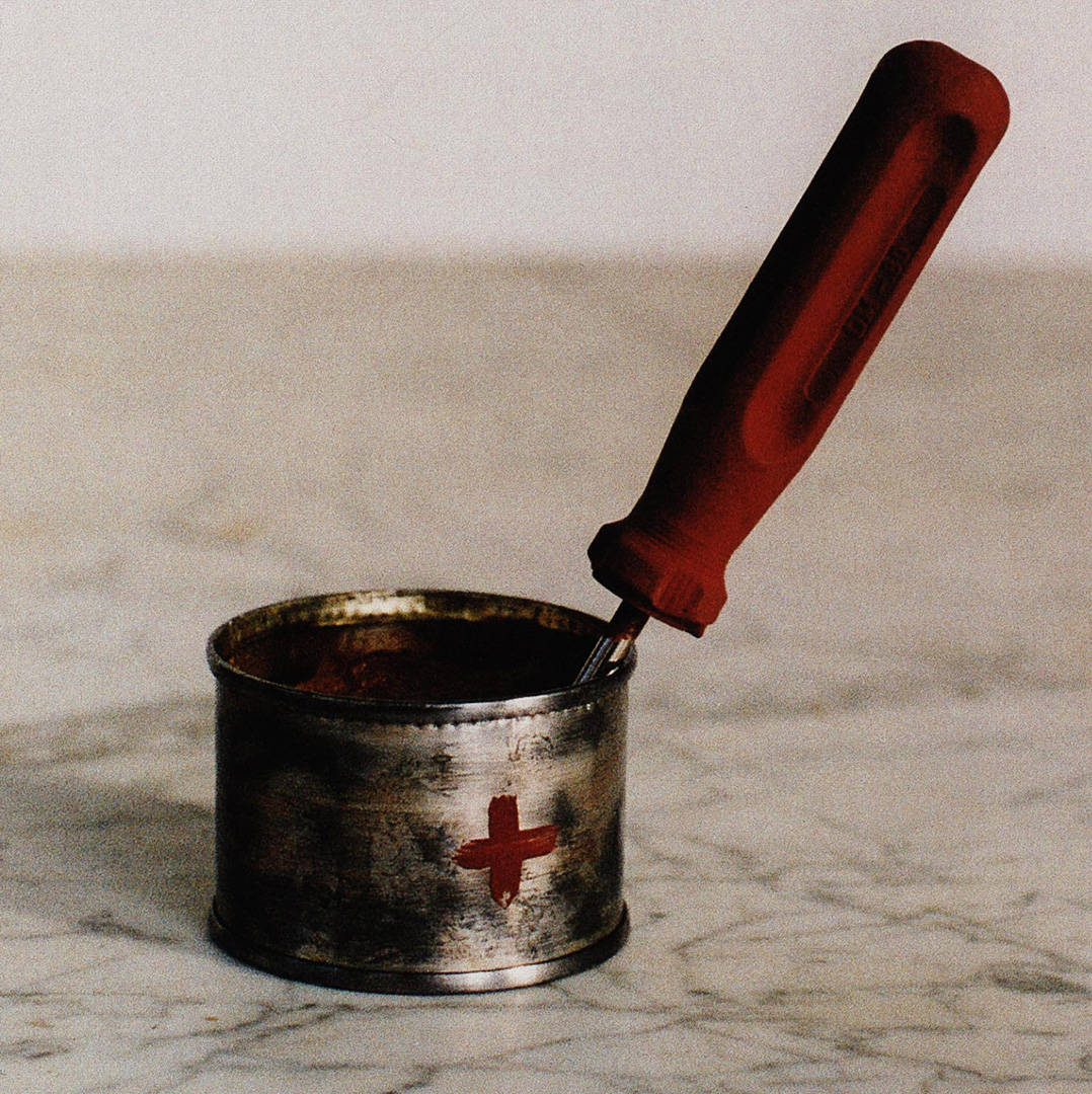 Joseph Beuys - Objekt zum Schmieren und Drehen, 1972, tin can, lubrication grease, screwdriver, oil paint (Browncross)