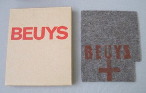 Joseph Beuys - Katalog Museum Mönchengladbach, 1967, Catalogue-box, felt piece stamped with oil paint (Browncross)