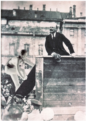 Goshka Macuga - Lenin addresses the troops outside the Bolshoi Theater in Moscow, 2013