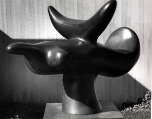 Joan Miró - Oiseau Solaire, 1966, Bronze (sand casting). Susse Fondeur, Arcueil, Paris